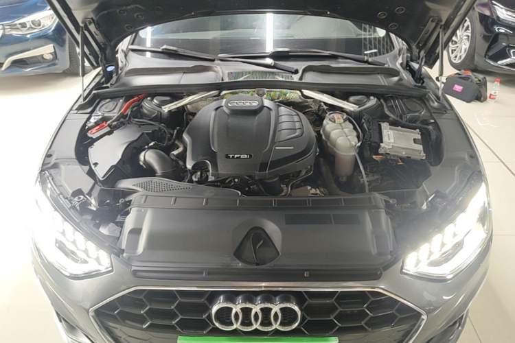 Used Audi A4L 2020 40 TFSI Fashion Dynamic Model Engine Bay