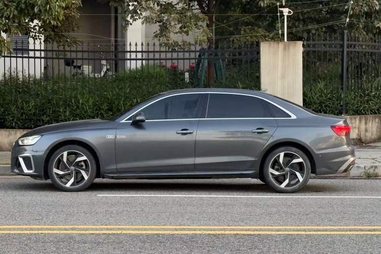 Used Audi A4L 2020 40 TFSI Luxury Dynamic Model Exterior 2