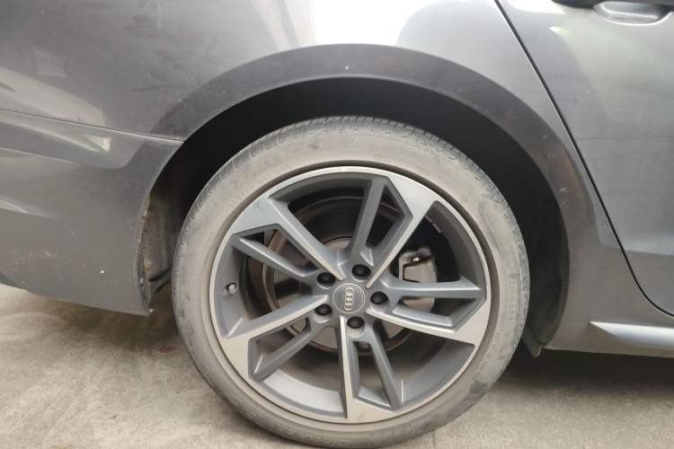 Used Audi A4L 2020 40 TFSI Fashionable and Elegant Model Exterior 3