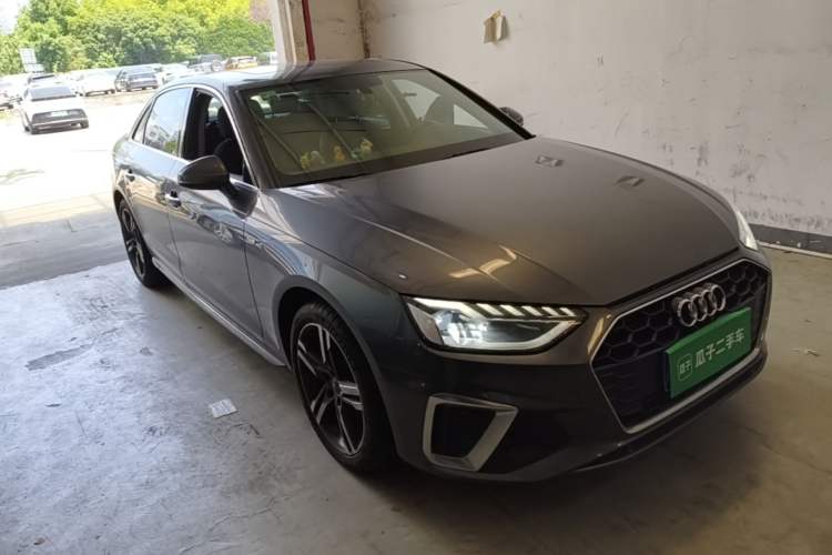 Used Audi A4L 2020 40 TFSI Luxury Dynamic Model Front Right 45 Deg