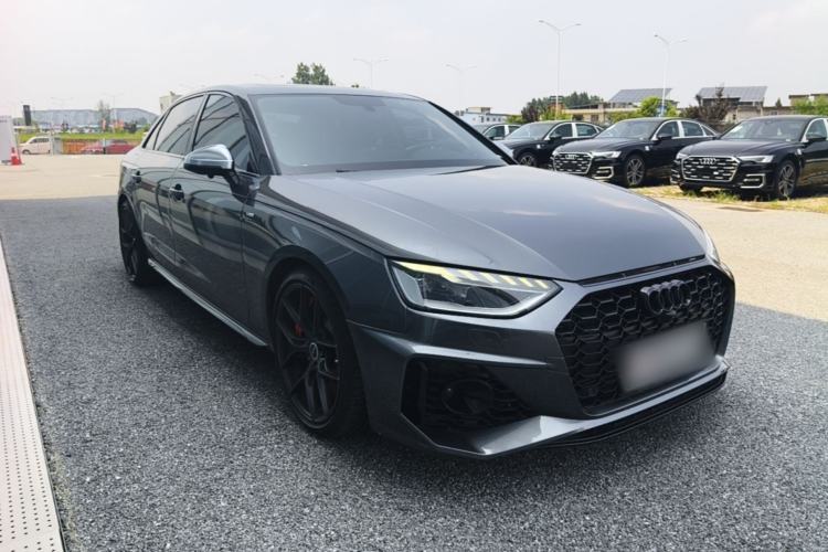 Used Audi A4L 2020 40 TFSI quattro Luxury Dynamic Model Front Right 45 Deg