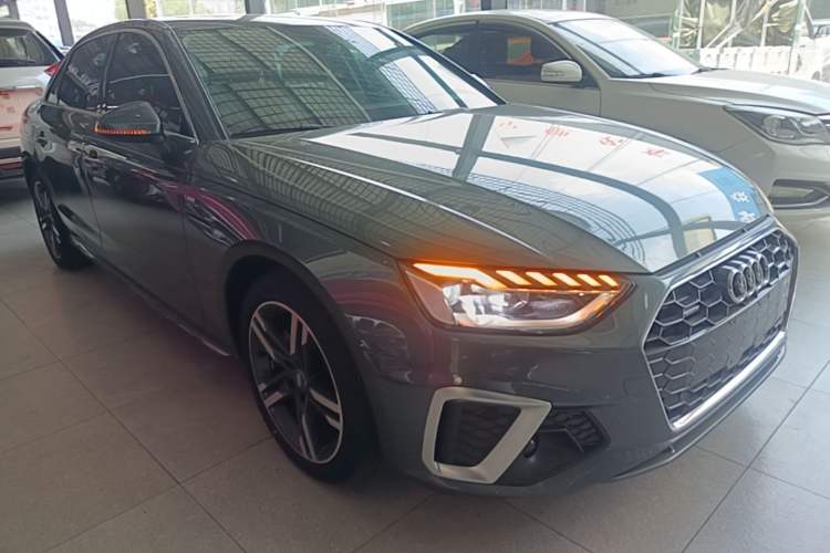 Used Audi A4L 2020 40 TFSI quattro Luxury Dynamic Model Front Right 45 Deg