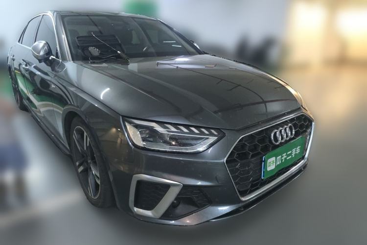 Used Audi A4L 2020 40 TFSI Luxury Dynamic Model Front Right 45 Deg