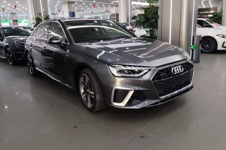 Used Audi A4L 2020 40 TFSI quattro Luxury Dynamic Model Front Right 45 Deg