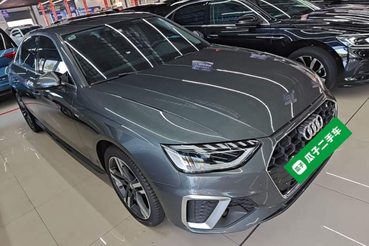 Used Audi A4L 2020 40 TFSI Luxury Dynamic Model Front Right 45 Deg