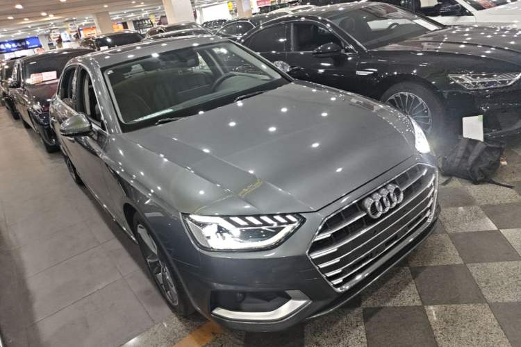 Used Audi A4L 2020 40 TFSI Fashionable and Elegant Model Front Right 45 Deg