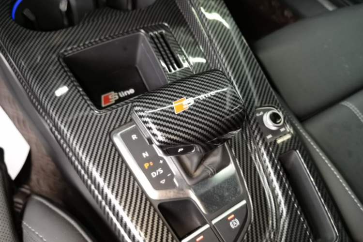 Used Audi A4L 2020 40 TFSI Luxury Dynamic Model Gear Lever