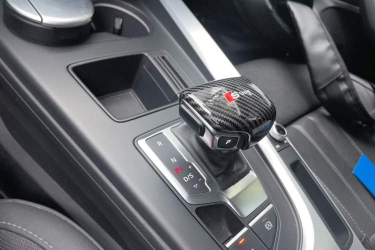 Used Audi A4L 2020 40 TFSI Fashion Dynamic Model Gear Lever
