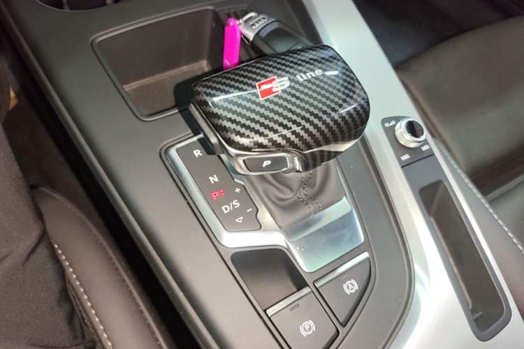 Used Audi A4L 2020 40 TFSI Fashion Dynamic Model Gear Lever