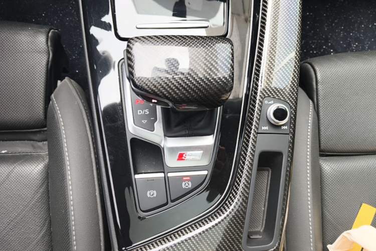 Used Audi A4L 2020 40 TFSI quattro Luxury Dynamic Model Gear Lever