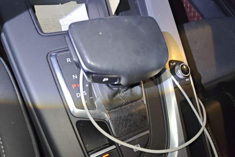 Used Audi A4L 2020 40 TFSI Luxury Dynamic Model Gear Lever