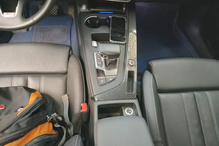 Used Audi A4L 2020 40 TFSI quattro Luxury Dynamic Model Gear Lever