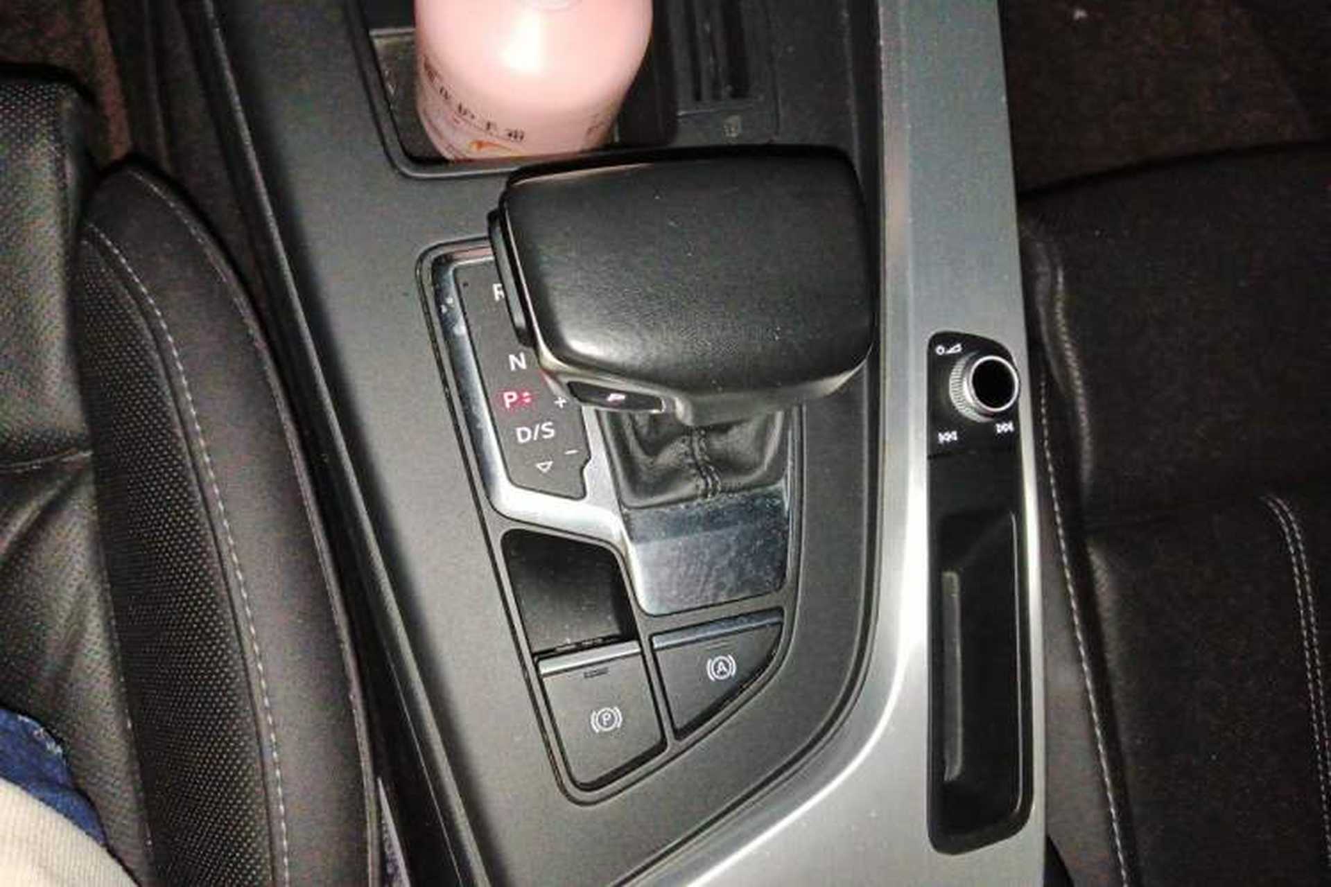 Used Audi A4L 2020 40 TFSI Fashion Dynamic Model Gear Lever