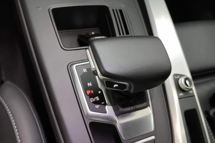 Used Audi A4L 2020 40 TFSI Fashion Dynamic Model Gear Lever