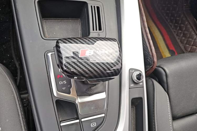 Used Audi A4L 2020 40 TFSI Luxury Dynamic Model Gear Lever
