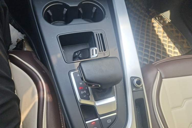 Used Audi A4L 2020 35 TFSI Fashion Dynamic Model Gear Lever