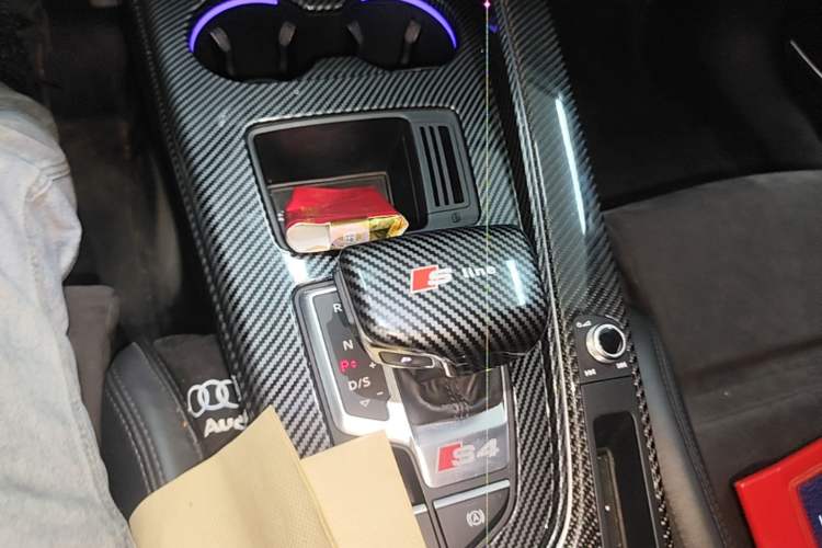 Used Audi A4L 2020 45 TFSI quattro Prestige Dynamic Edition Gear Lever