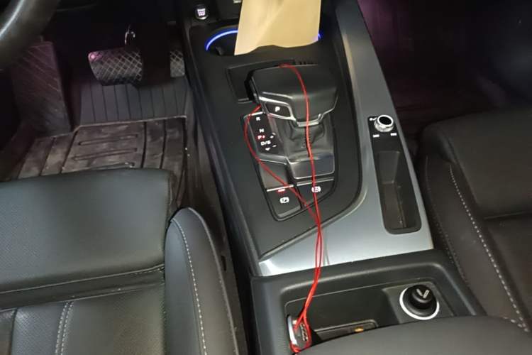 Used Audi A4L 2020 40 TFSI Luxury Dynamic Model Gear Lever