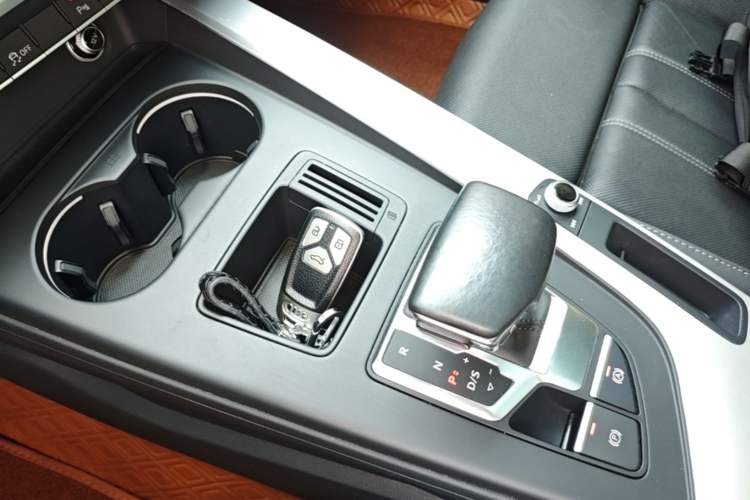 Used Audi A4L 2020 40 TFSI Fashion Dynamic Model Gear Lever
