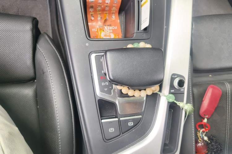 Used Audi A4L 2020 40 TFSI Fashion Dynamic Model Gear Lever