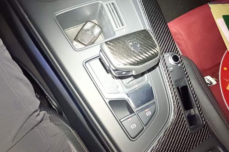 Used Audi A4L 2020 45 TFSI quattro Prestige Dynamic Edition Gear Lever