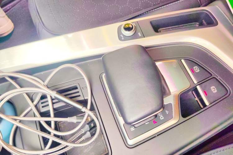 Used Audi A4L 2020 40 TFSI Fashion Dynamic Model Gear Lever