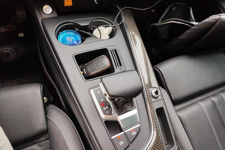 Used Audi A4L 2020 40 TFSI Fashion Dynamic Model Gear Lever