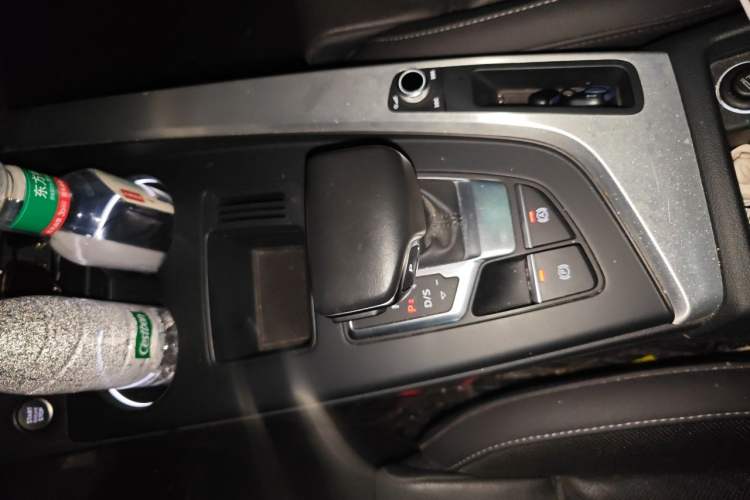 Used Audi A4L 2020 40 TFSI Fashion Dynamic Model Gear Lever