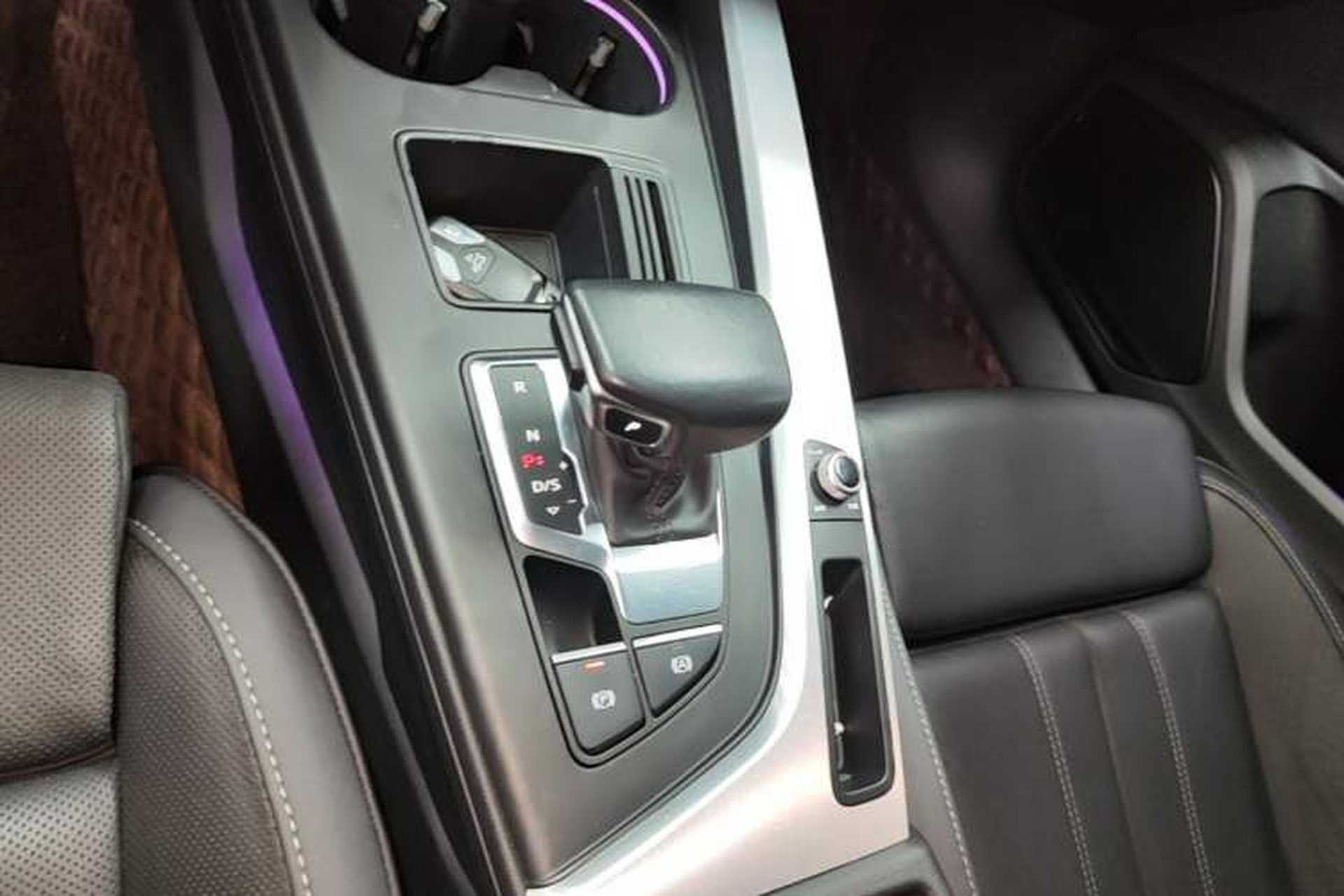 Used Audi A4L 2020 40 TFSI Fashion Dynamic Model Gear Lever