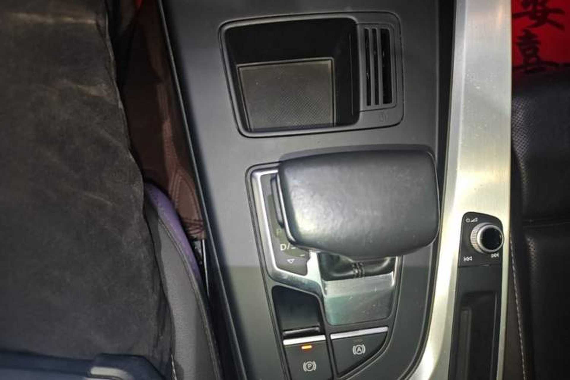 Used Audi A4L 2020 40 TFSI Fashion Dynamic Model Gear Lever