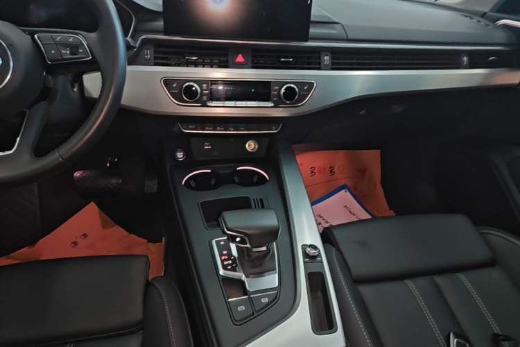 Used Audi A4L 2020 40 TFSI Luxury Dynamic Model Gear Lever