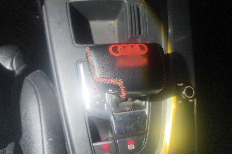 Used Audi A4L 2020 40 TFSI Luxury Dynamic Model Gear Lever