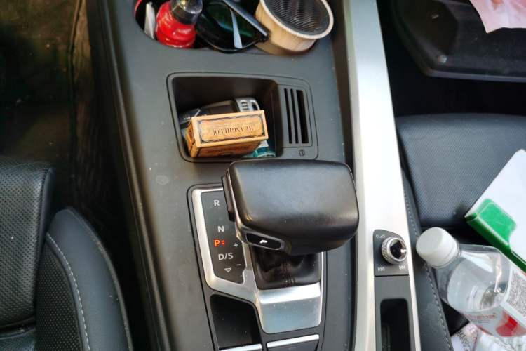 Used Audi A4L 2020 40 TFSI Fashion Dynamic Model Gear Lever
