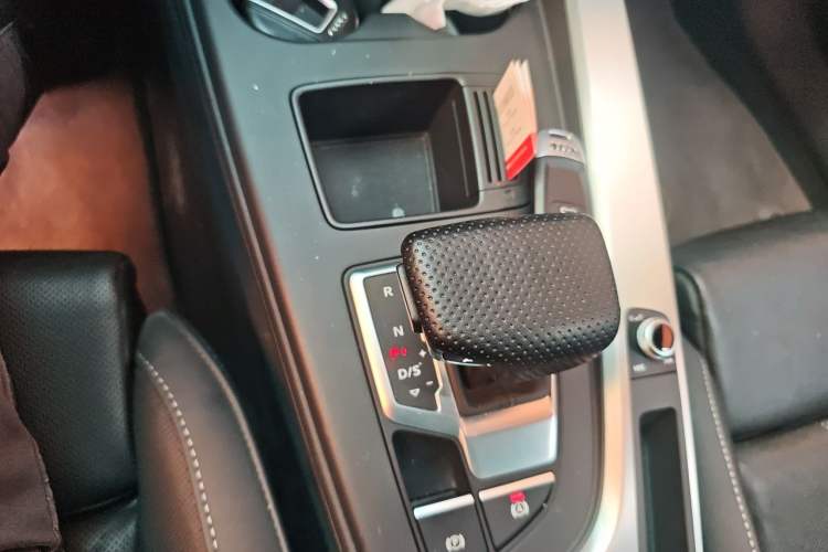 Used Audi A4L 2020 40 TFSI Fashion Dynamic Model Gear Lever
