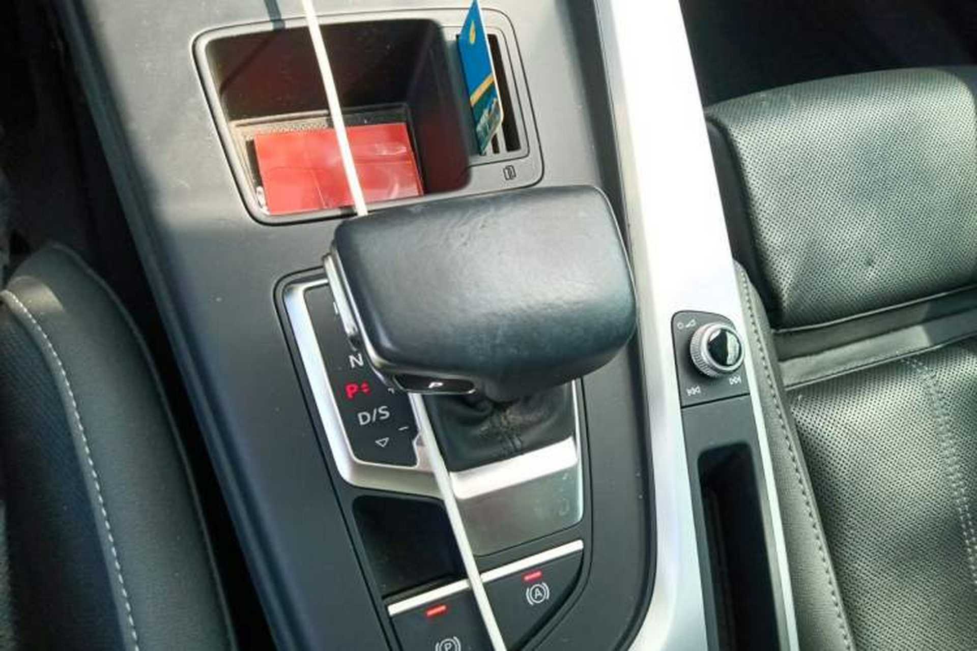 Used Audi A4L 2020 40 TFSI Fashion Dynamic Model Gear Lever