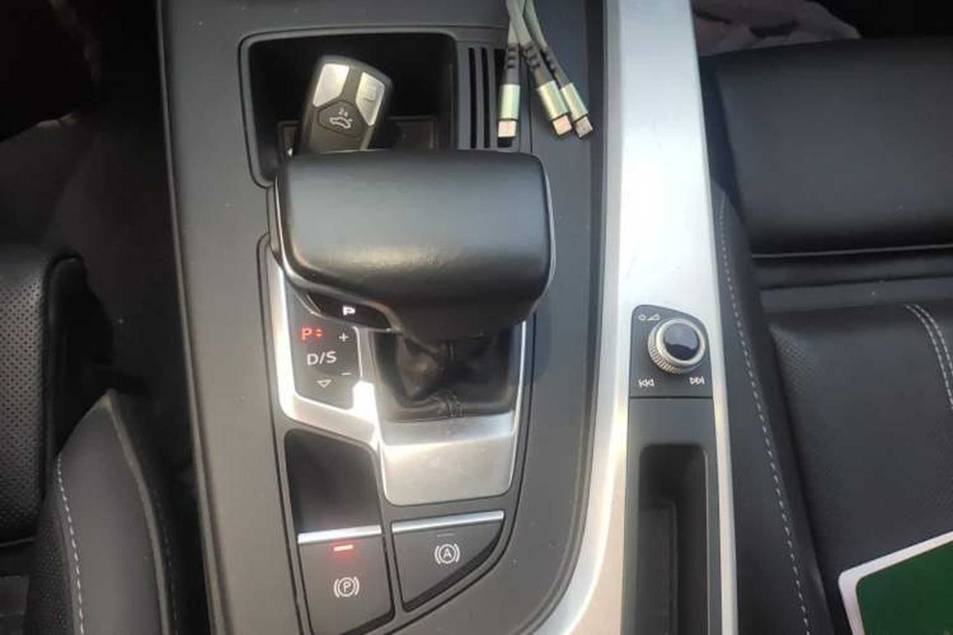 Used Audi A4L 2020 40 TFSI Luxury Dynamic Model Gear Lever