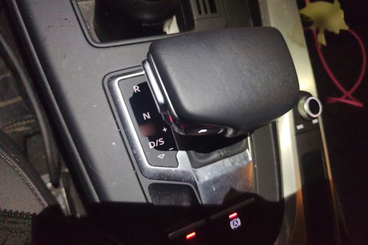 Used Audi A4L 2020 40 TFSI Fashion Dynamic Model Gear Lever