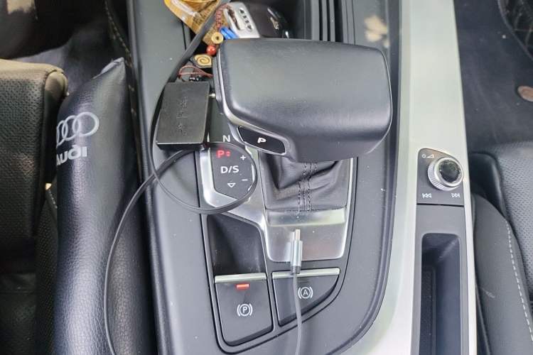 Used Audi A4L 2020 40 TFSI Fashion Dynamic Model Gear Lever