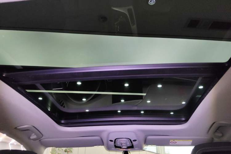 Used Audi A4L 2020 40 TFSI quattro Luxury Dynamic Model Headliner