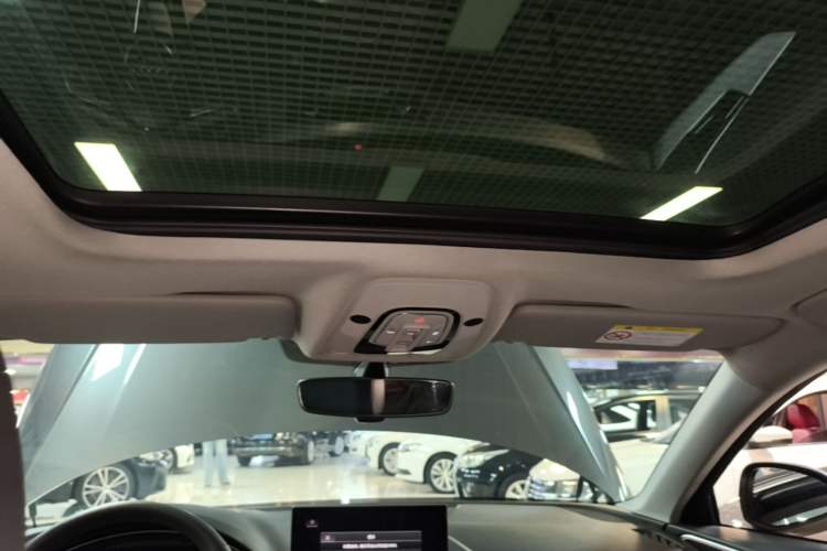 Used Audi A4L 2020 40 TFSI Luxury Dynamic Model Headliner
