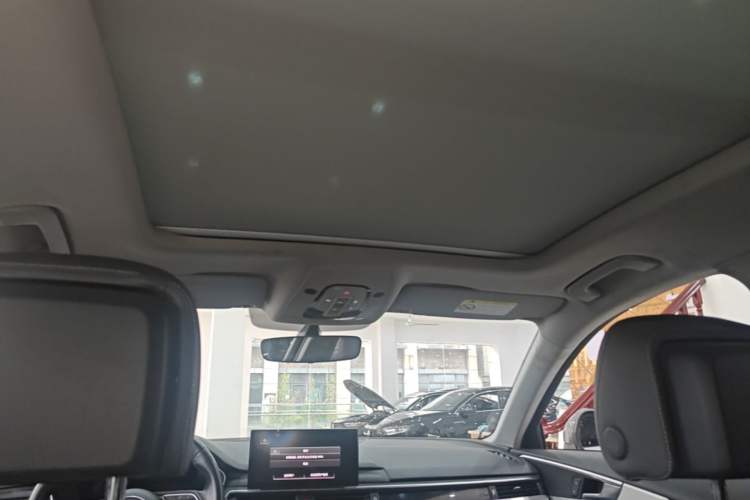 Used Audi A4L 2020 40 TFSI quattro Luxury Dynamic Model Headliner