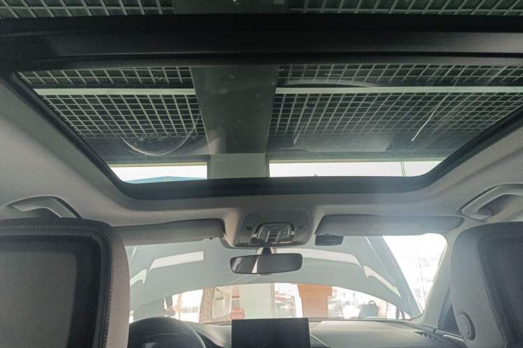 Used Audi A4L 2020 40 TFSI quattro Luxury Dynamic Model Headliner