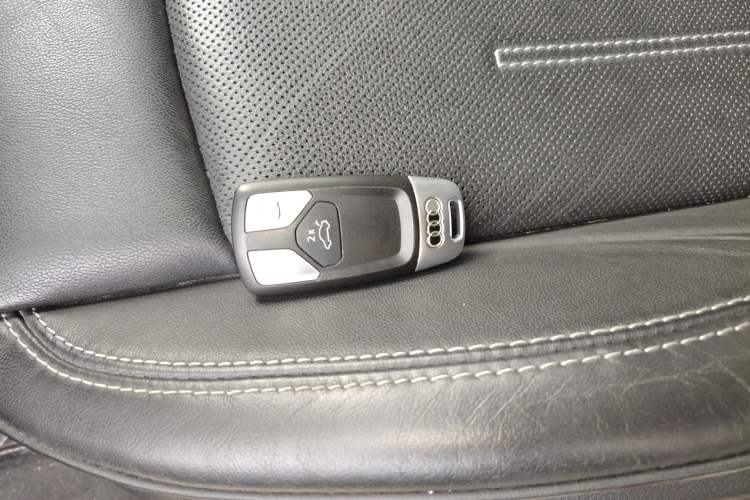 Used Audi A4L 2020 40 TFSI Fashionable and Elegant Model Interior 1