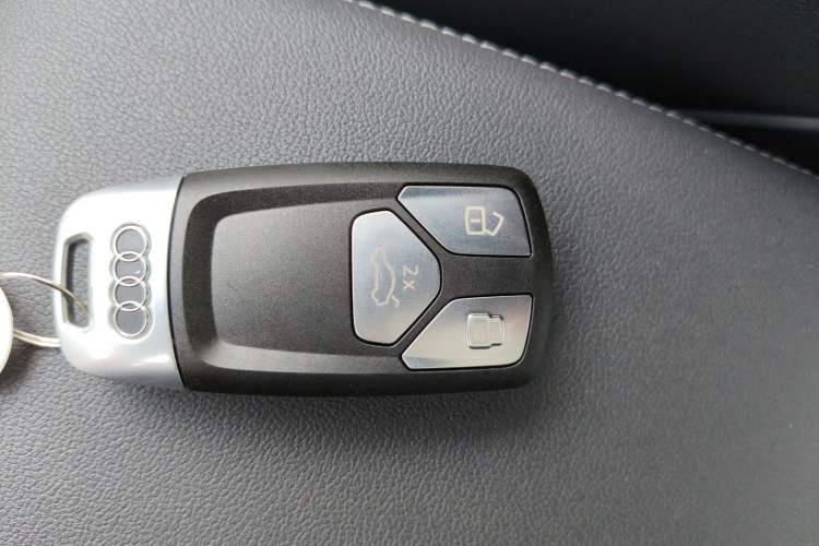 Used Audi A4L 2020 40 TFSI Luxury Dynamic Model Interior 1