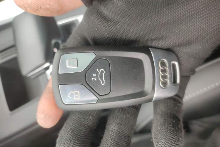 Used Audi A4L 2020 40 TFSI Luxury Dynamic Model Interior 1