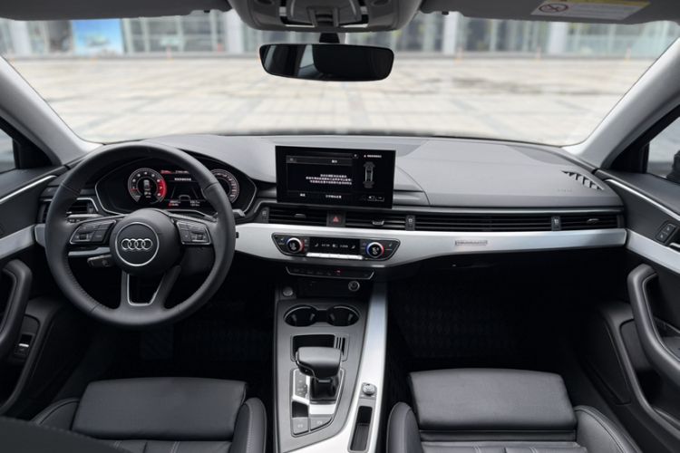 Used Audi A4L 2020 40 TFSI Luxury Dynamic Model Interior 1
