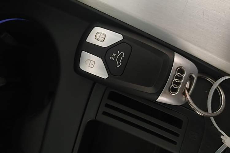 Used Audi A4L 2020 40 TFSI Luxury Dynamic Model Interior 1