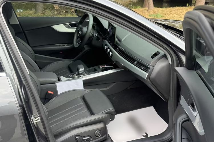 Used Audi A4L 2020 40 TFSI Fashion Dynamic Model Interior 10