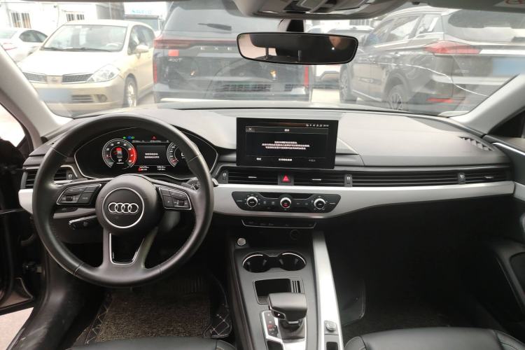 Used Audi A4L 2020 40 TFSI Fashionable and Elegant Model Interior 2