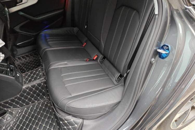 Used Audi A4L 2020 40 TFSI Fashion Dynamic Model Interior 4